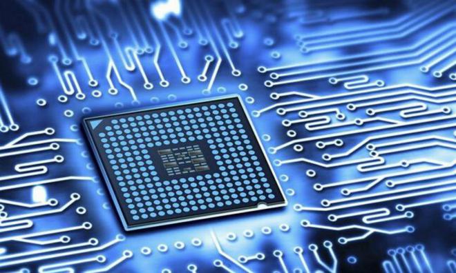 華為絕地反擊引領中企崛起，美芯片根基遭受嚴峻挑戰